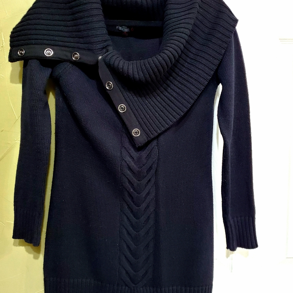 Guess sweater